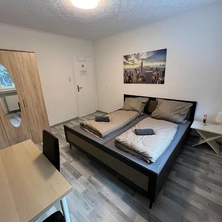 Апартаменты Schoenes Einfaches Zimmer In Oldenburg 109 Экстерьер фото